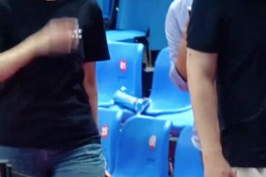 CBA最美女经理！规矩我懂 流量密码伍总离场又来了！